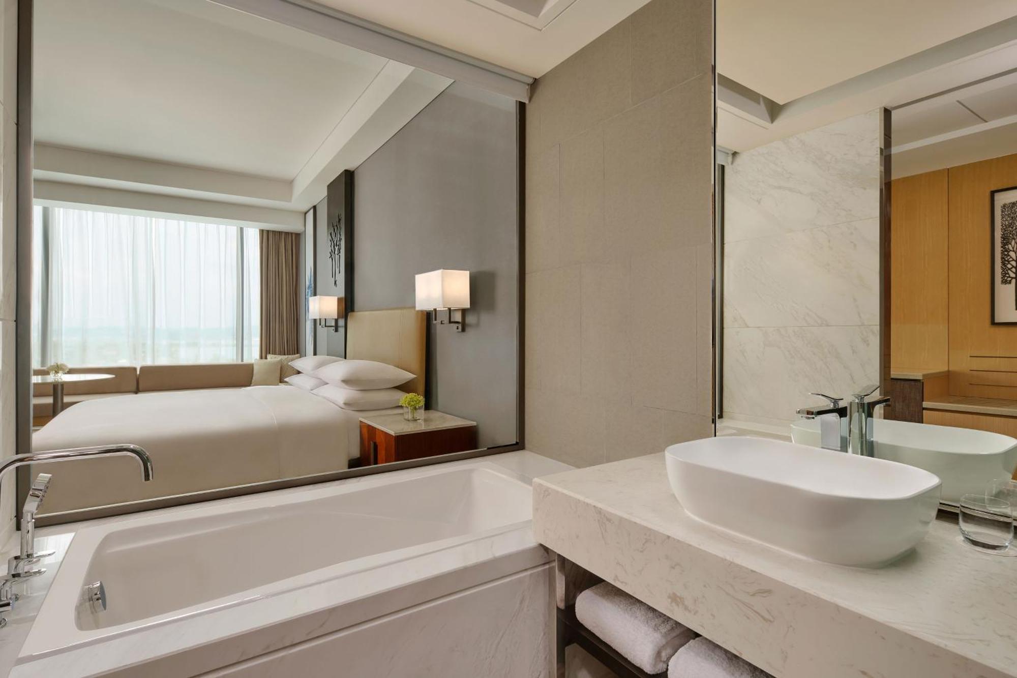Batam Marriott Hotel Harbour Bay ناغويا المظهر الخارجي الصورة